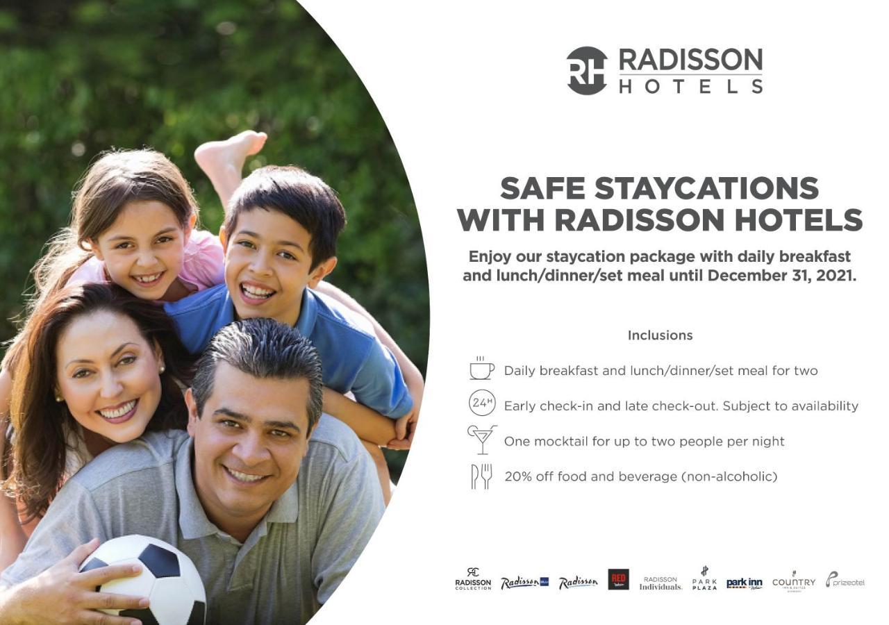 Radisson Mumbai Andheri Midc Екстериор снимка A Radisson Hotels advertisement