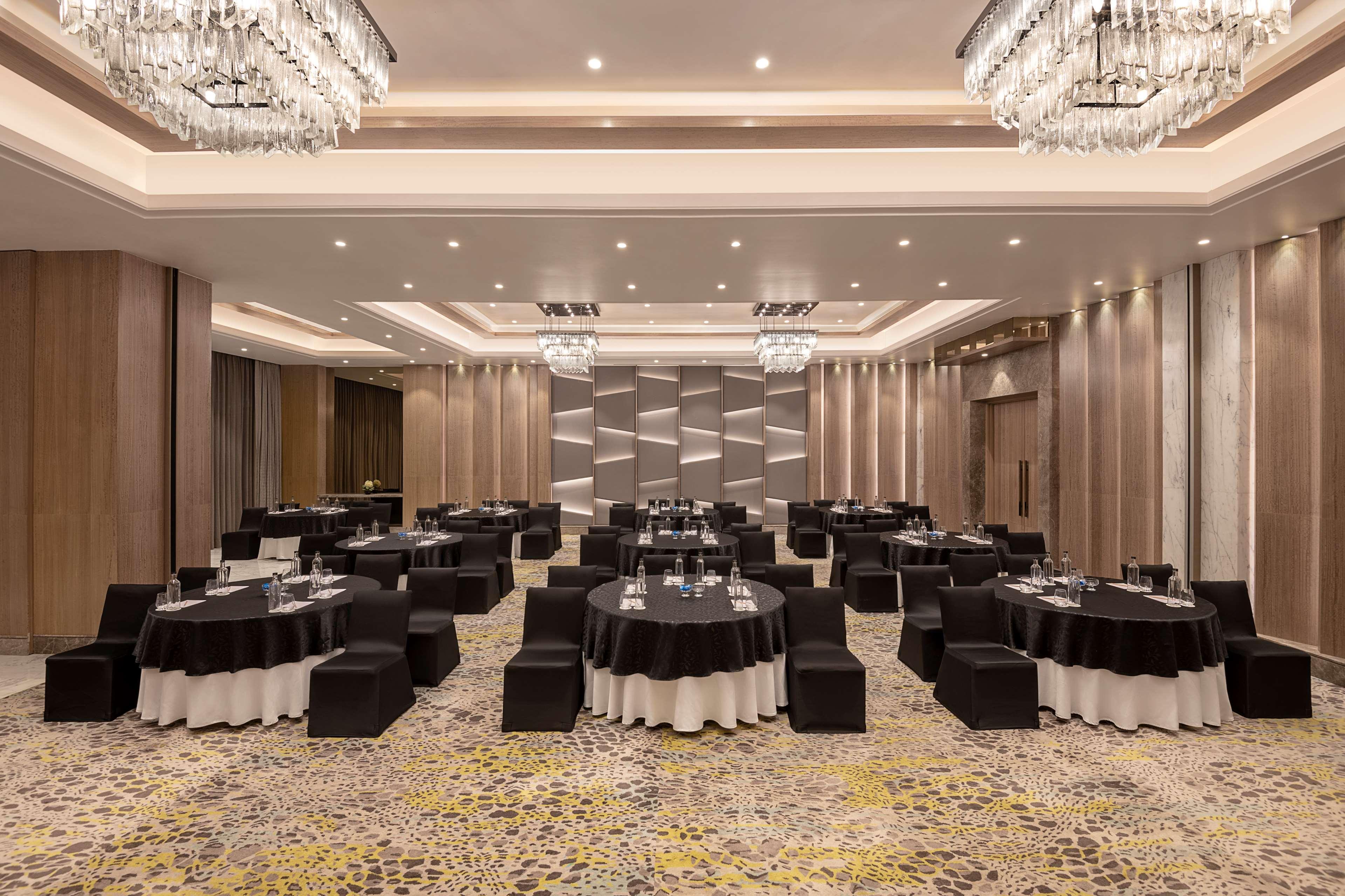 Radisson Mumbai Andheri Midc Екстериор снимка The ballroom