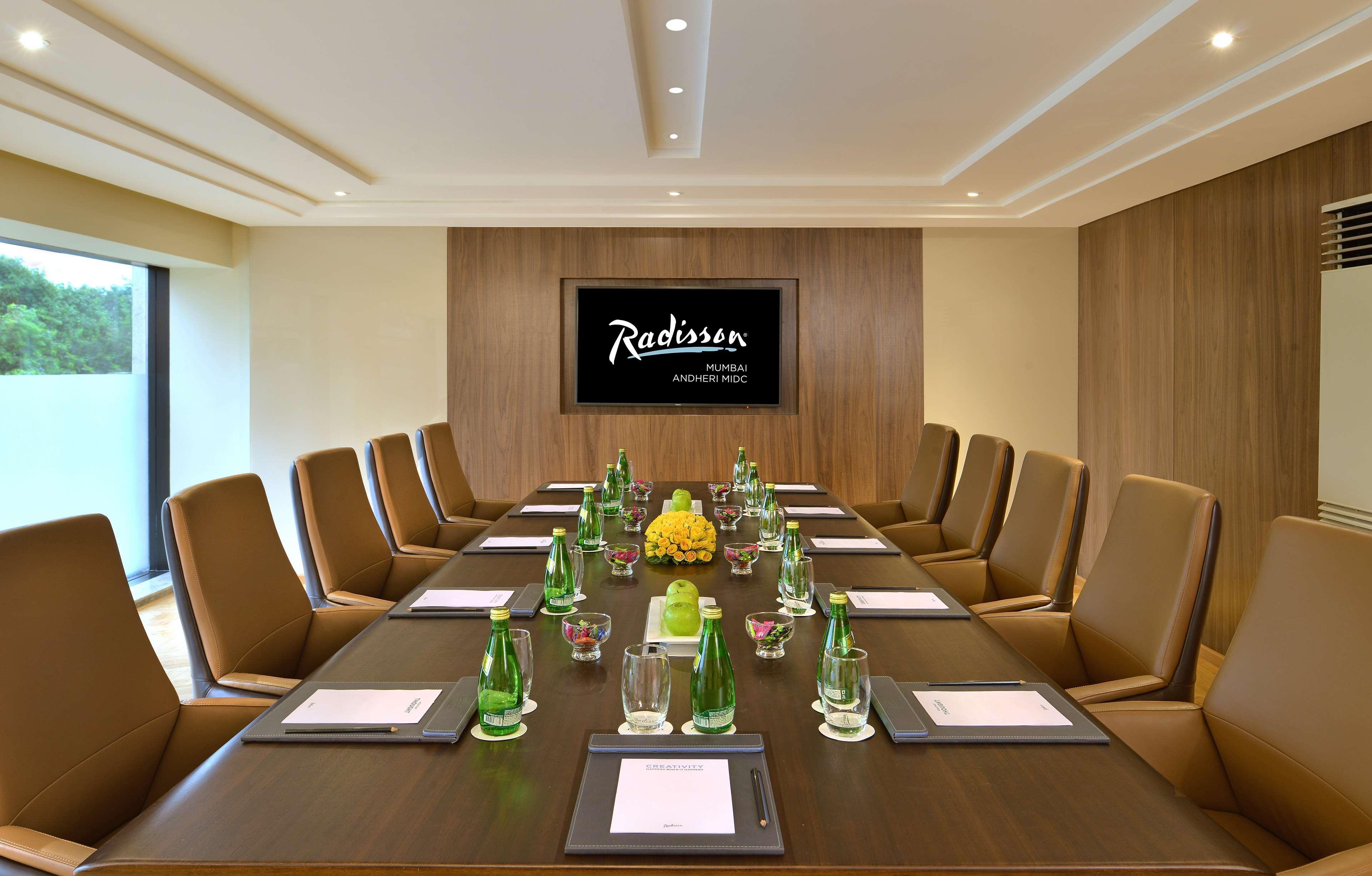 Radisson Mumbai Andheri Midc Екстериор снимка Meeting room