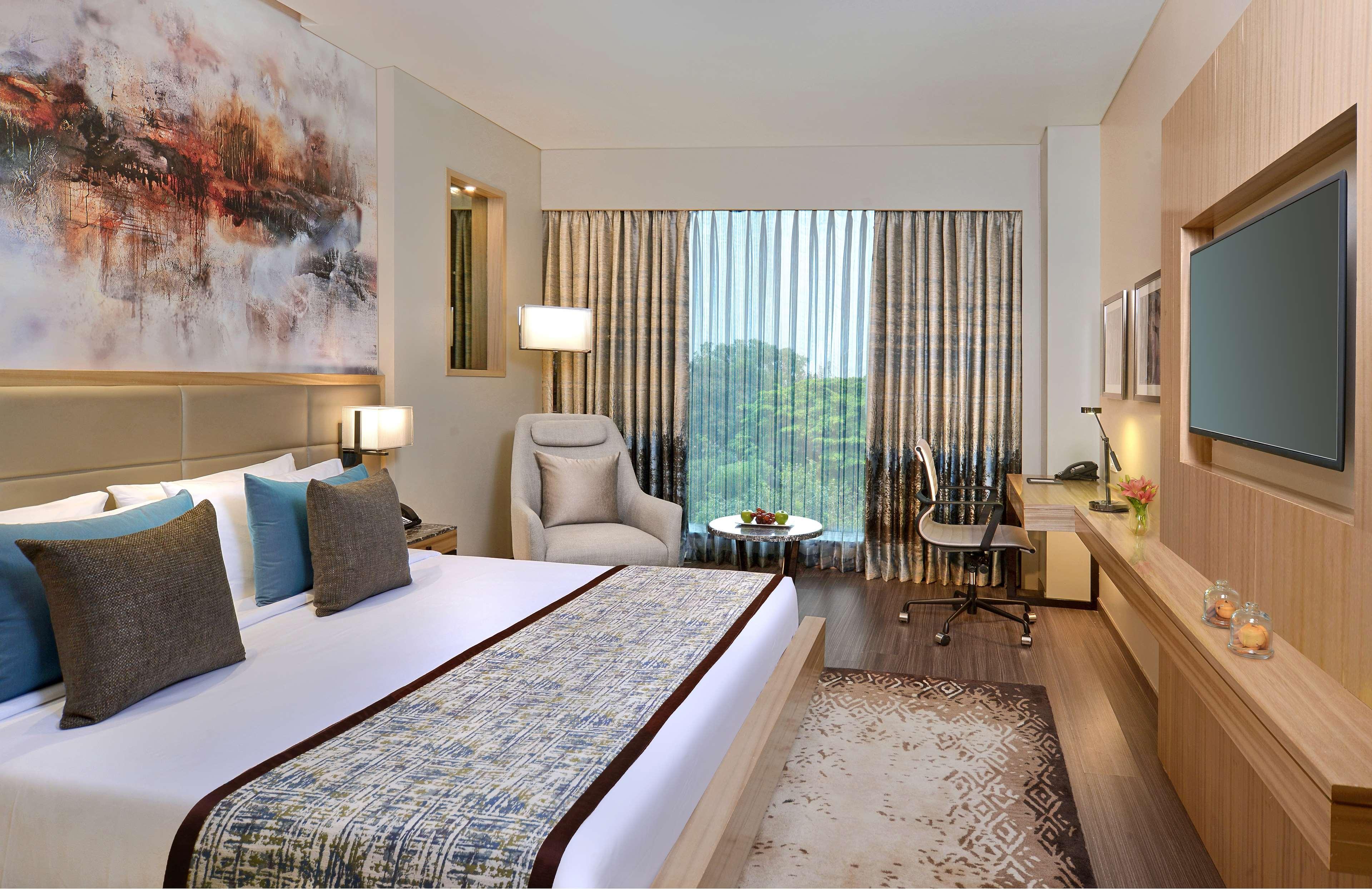 Radisson Mumbai Andheri Midc Екстериор снимка